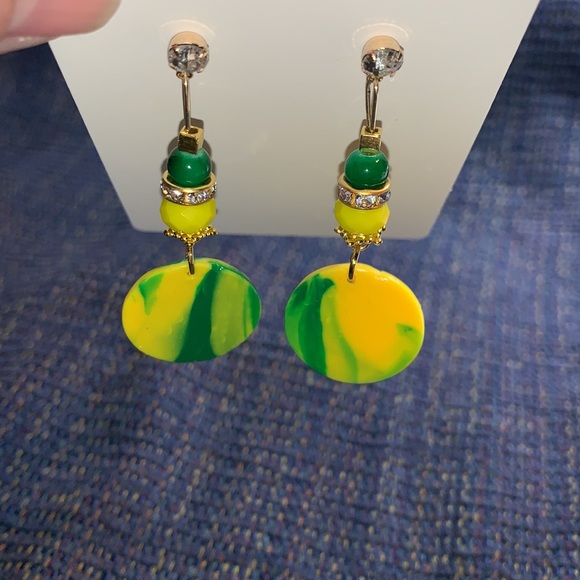 Oregon Duck 🦆 Themed Handcrafted Earrings - Picture 8 of 8